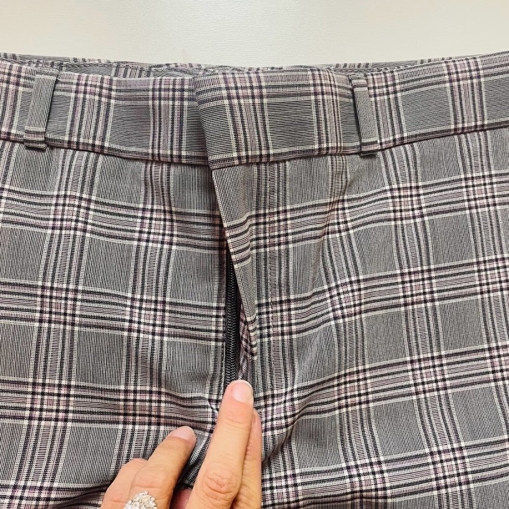 Banana Republic Gray Plaid Straight-Leg Pants - Picture 3 of 10